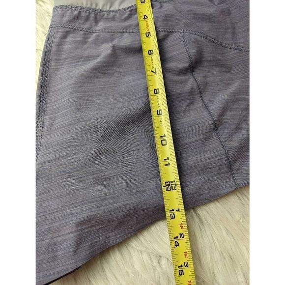 Athleta Women's Run With It Textured 3.5" Shorts Space Dye Grey Sz L Large - Picture 7 of 7